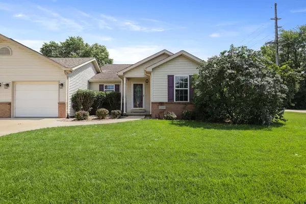 1100 Pine Creek Road, Valparaiso, IN 46383