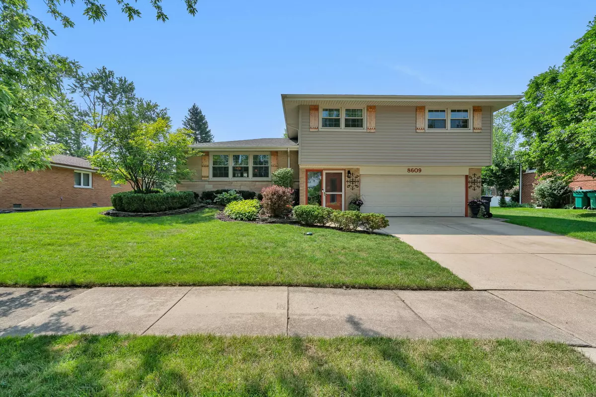 Orland Park, IL 60462,8609 W 143rd Place