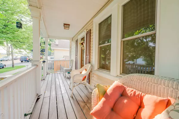 Niles, IL 60714,7006 W Jarvis Avenue