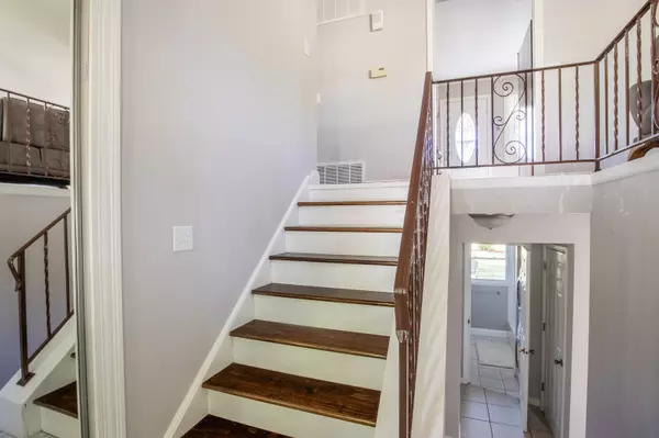 Mount Prospect, IL 60056,1420 S BIRCH Drive