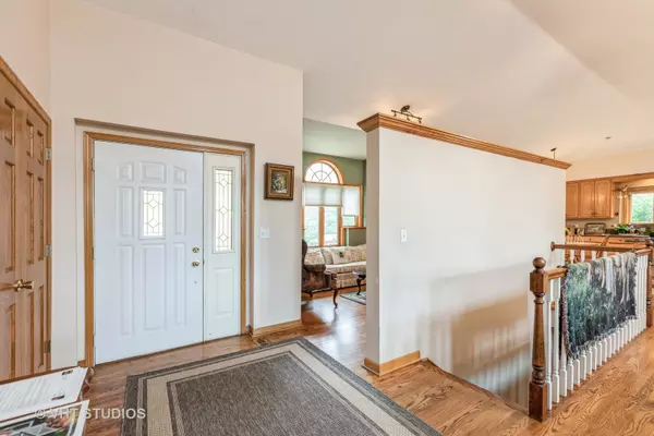 Crystal Lake, IL 60012,2704 JENNY JAE Lane