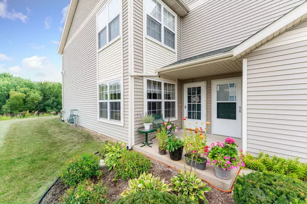 Sycamore, IL 60178,114 Penny Lane #114