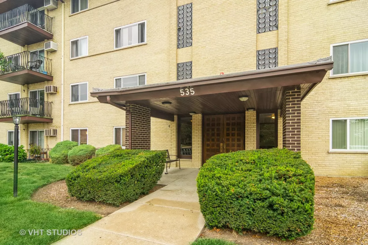 Arlington Heights, IL 60005,535 S Cleveland Avenue #304