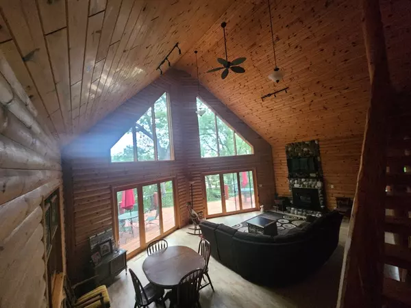 Varna, IL 61375,1125 Loganberry Lane