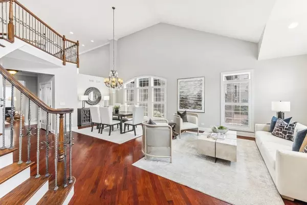 Western Springs, IL 60558,1015 White Pine Lane