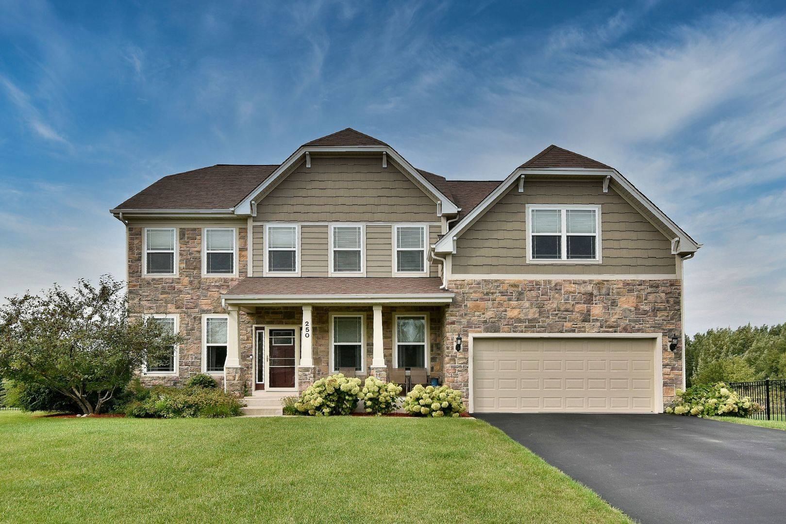 250 Norway Drive,  Bartlett,  IL 60103