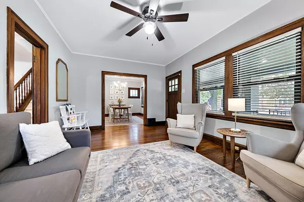 Western Springs, IL 60558,4217 Johnson Avenue