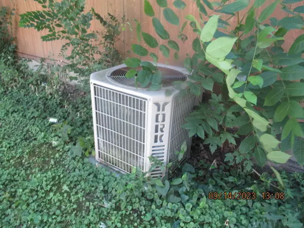 Villa Grove, IL 61956,509 N Douglas Street