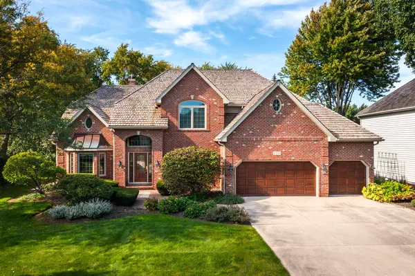 2459 W West Branch Court, Naperville, IL 60565