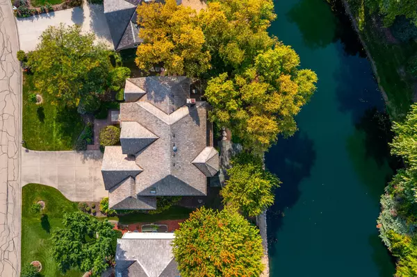 Naperville, IL 60565,2459 W West Branch Court