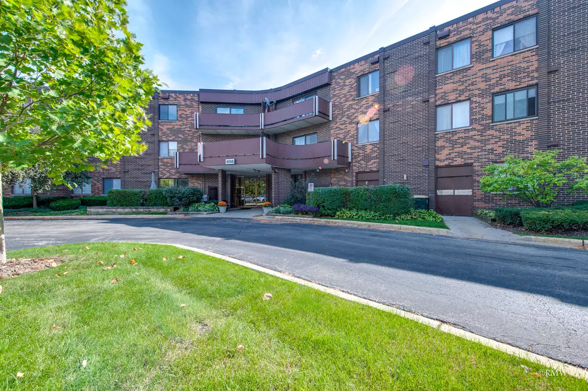 Elk Grove Village, IL 60007,898 WELLINGTON Avenue #213