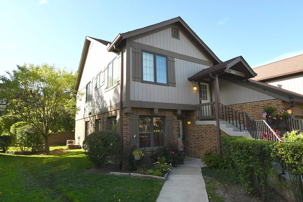 Palos Heights, IL 60463,13320 S Oakview Court #13320