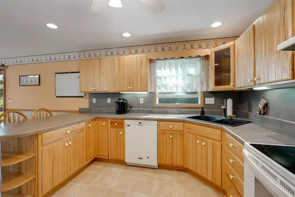 Athens, IL 62613,508 S Barn Hollow Drive