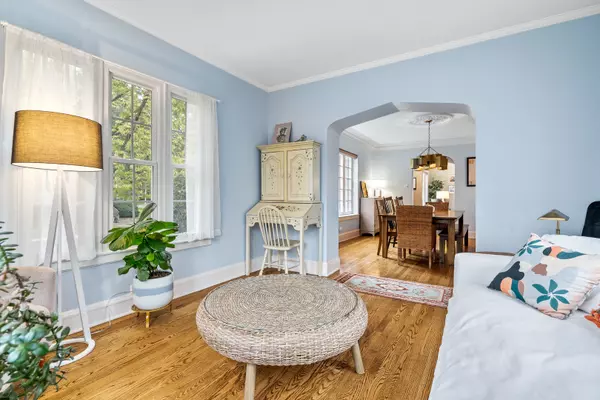 1141 Rossell Avenue Oak Park, IL 60302