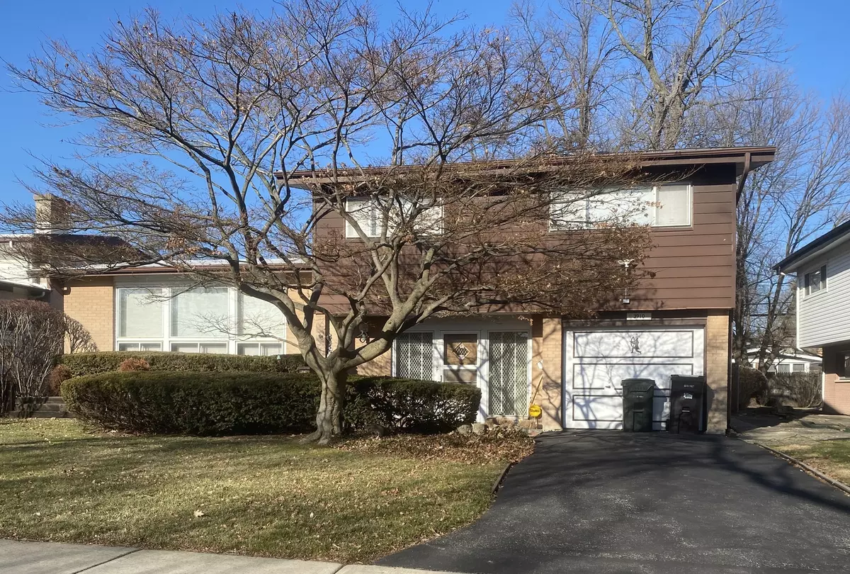 Skokie, IL 60076,3910 White Cloud Drive