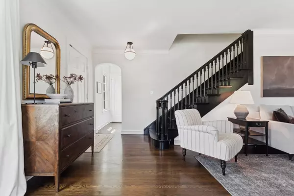 Northfield, IL 60093,298 Dickens Street