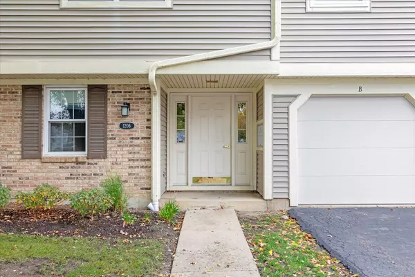 Mundelein, IL 60060,1206 Ballantrae Place #A