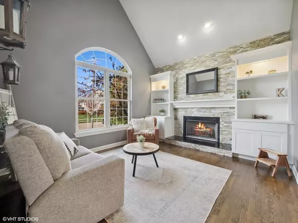 Lake In The Hills, IL 60156,5226 Greenshire Circle