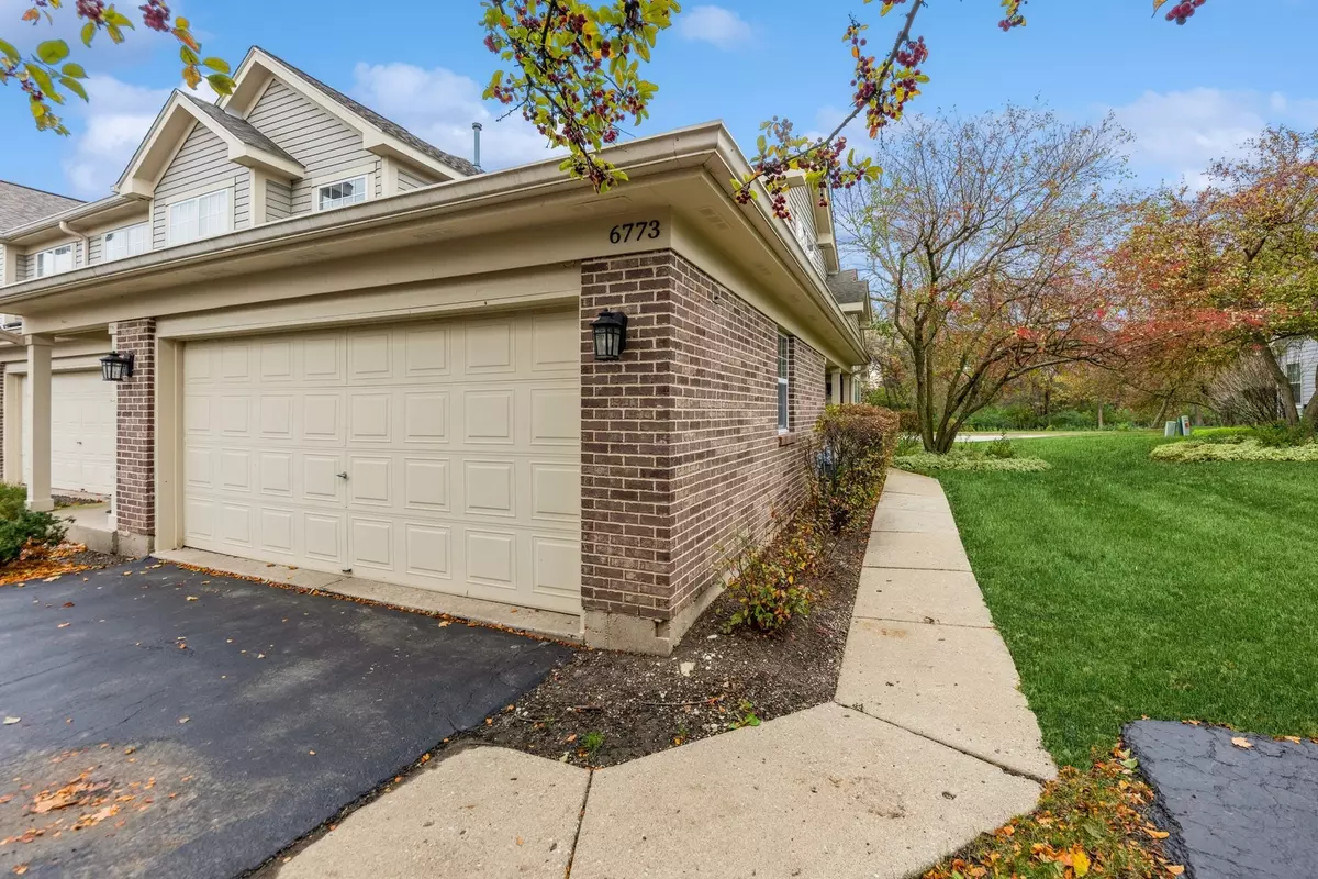 Gurnee, IL 60031,6773 E Monticello Court #16-B2