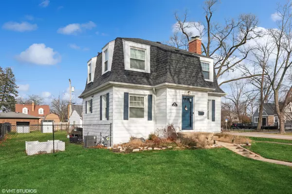 352 Harvey Avenue,  Des Plaines,  IL 60016