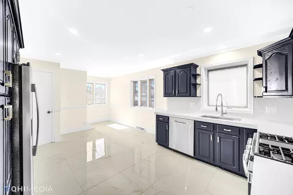 Chicago, IL 60655,2553 W 103rd Street