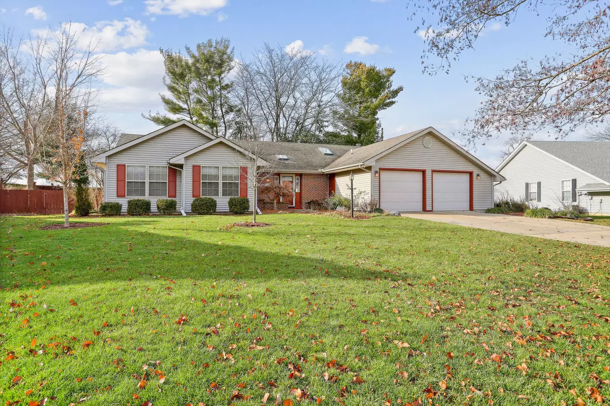 Mahomet, IL 61853,1009 Beaver Creek Lane