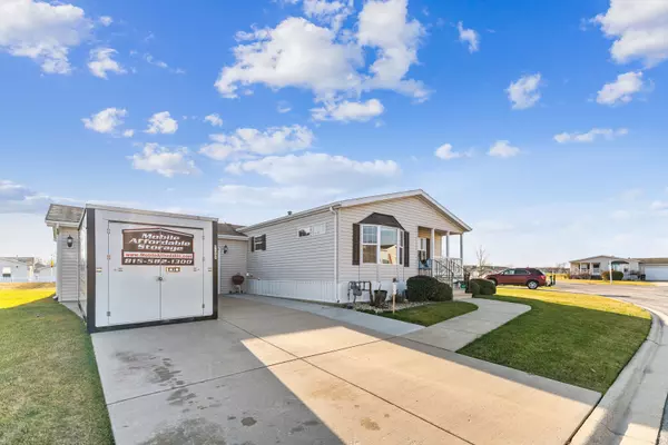 Manteno, IL 60950,832 Long Oak Road