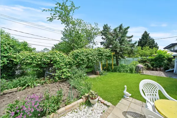 Hickory Hills, IL 60457,8537 Blue Ridge Avenue