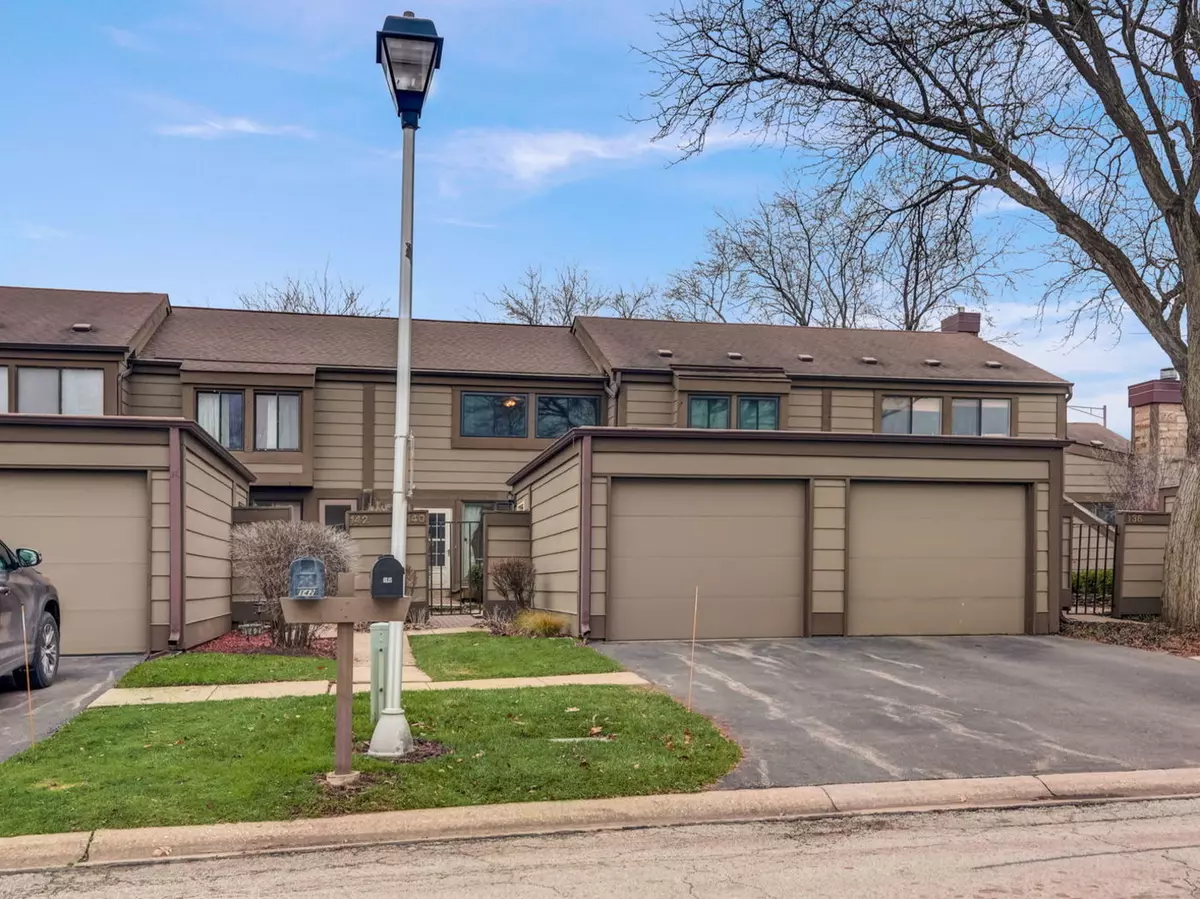 Geneva, IL 60134,140 Aberdeen Court