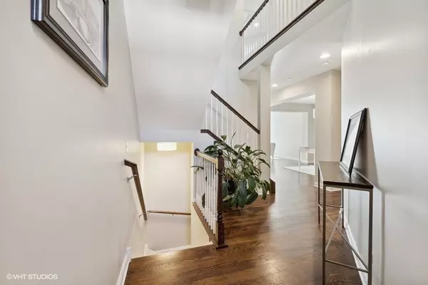 Western Springs, IL 60558,1031 Hickory Drive