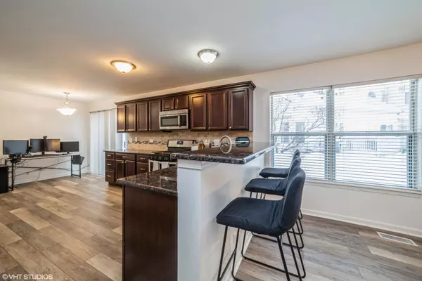 Lake In The Hills, IL 60156,4 Crabapple Court