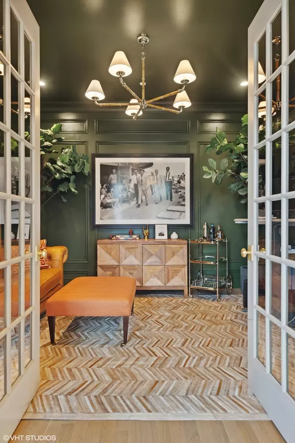 Western Springs, IL 60558,6007 Burr Oak Drive