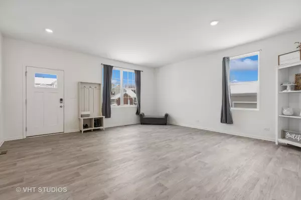 Woodstock, IL 60098,2117 Preswick Lane