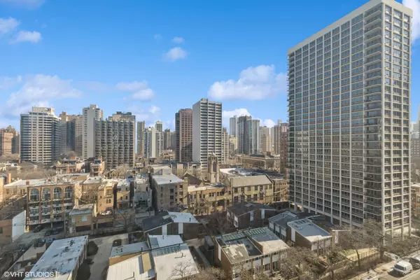 Chicago, IL 60610,1455 N Sandburg Terrace #1204