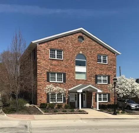 478 Pennsylvania Avenue #303, Glen Ellyn, IL 60137