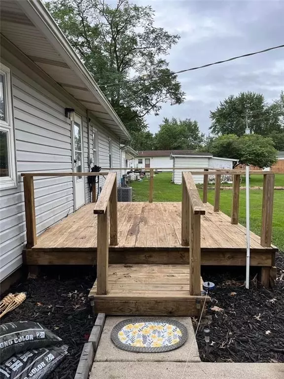 Casey, IL 62420,405 NE 15th Street