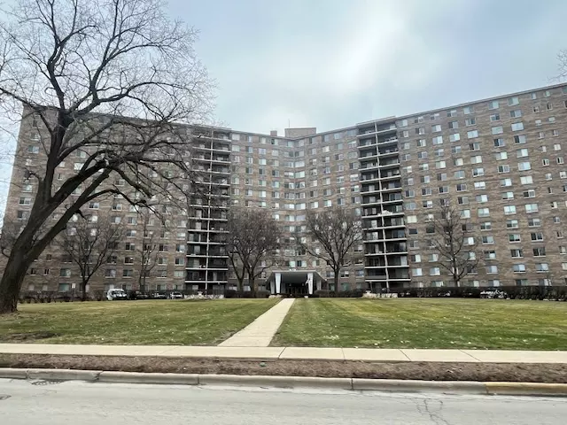 Chicago, IL 60645,7141 N KEDZIE Avenue #812