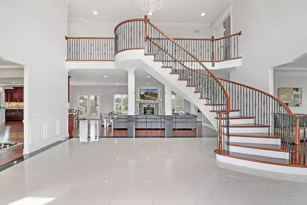 South Barrington, IL 60010,23 Star Lane