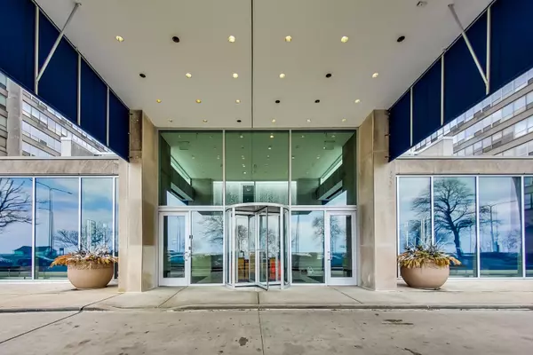 Chicago, IL 60615,4800 S Chicago Beach Drive #1214N