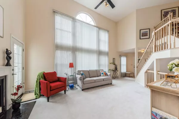 Hoffman Estates, IL 60169,1074 Sweetflower Drive