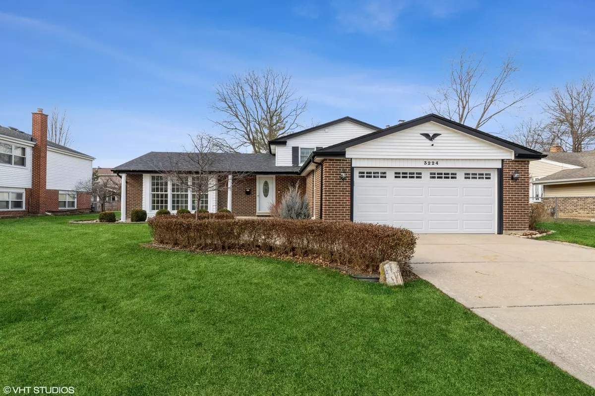 Arlington Heights, IL 60004,3224 N Volz W Drive