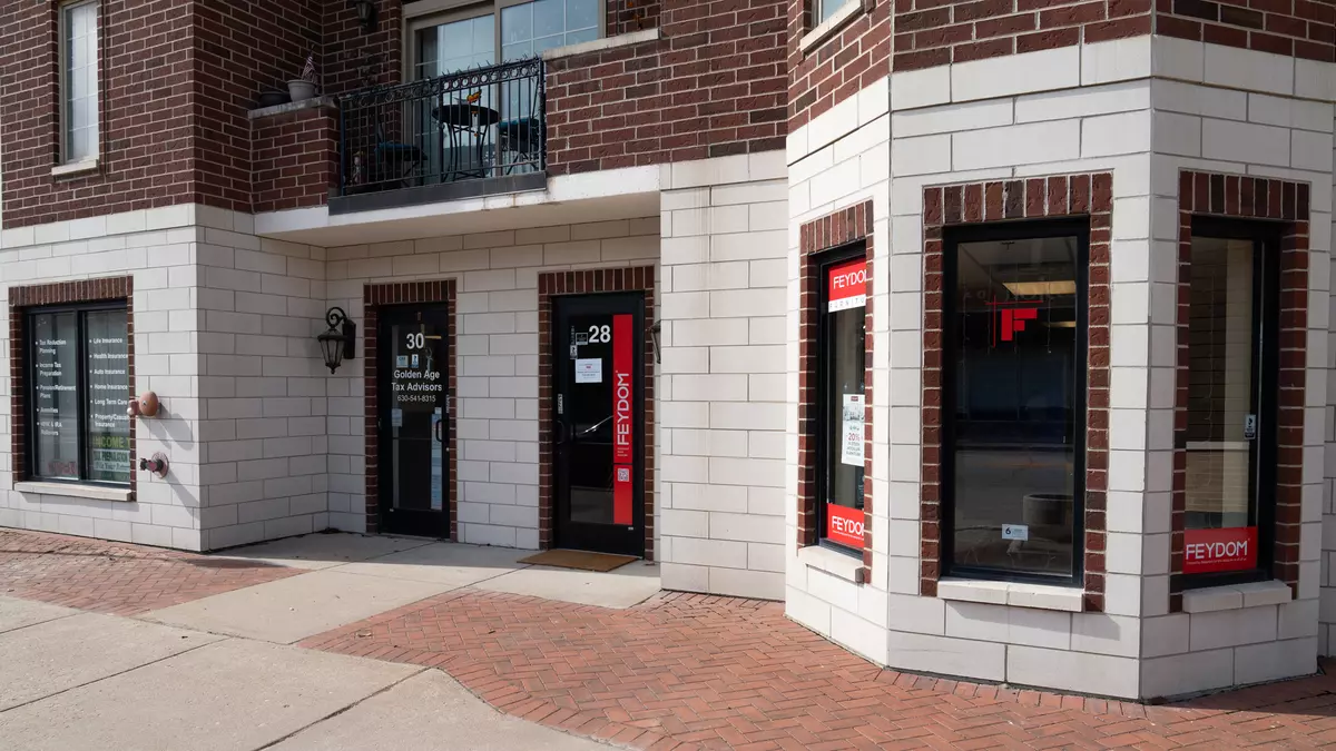 Westmont, IL 60559,36 S Cass Avenue #28
