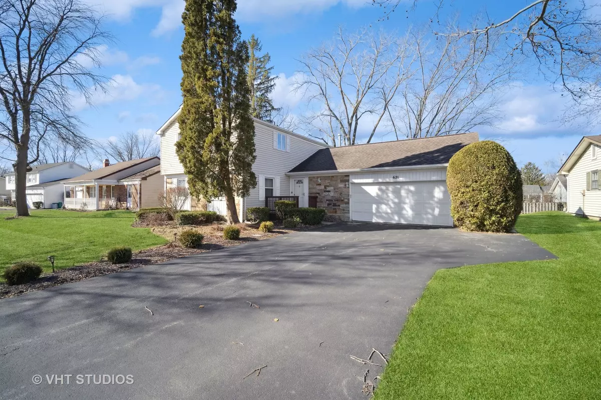 Buffalo Grove, IL 60089,621 Wyngate Lane