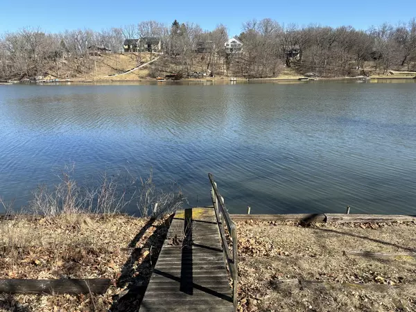 Varna, IL 61375,1412 Shoreline Drive