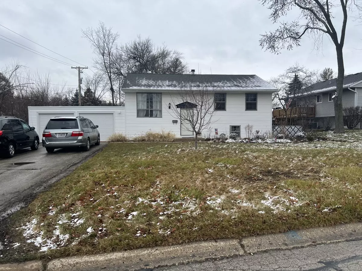 Woodridge, IL 60517,2830 Forest Glen Parkway