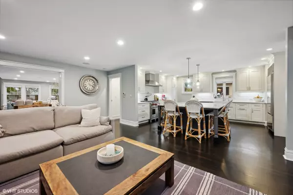 Wilmette, IL 60091,433 Maple Avenue