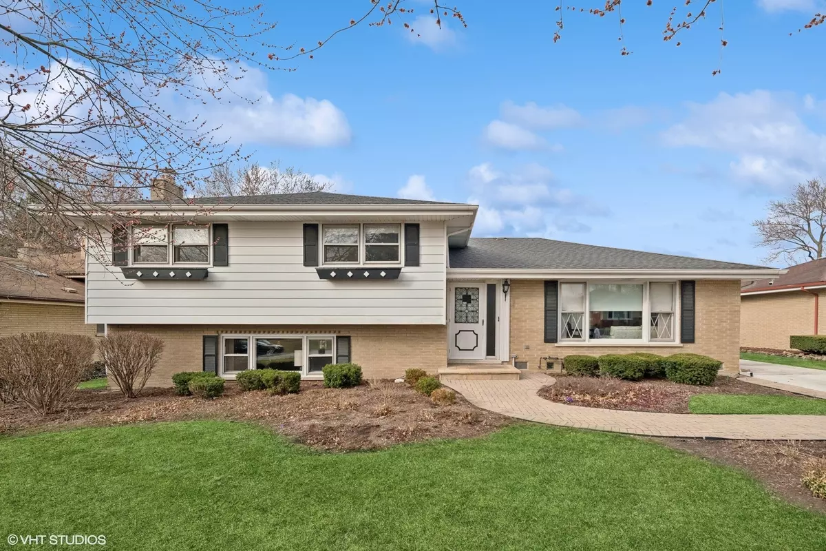 Palos Heights, IL 60463,6860 W Highland Drive