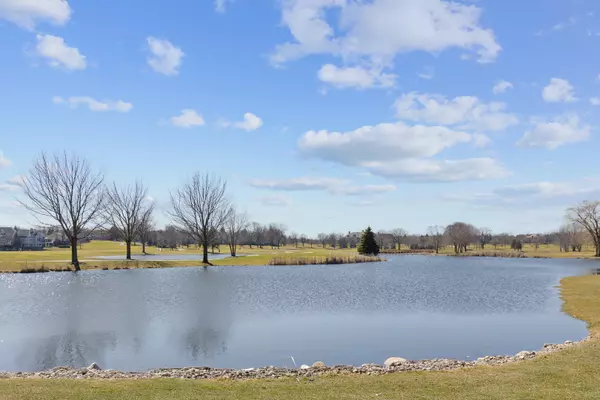 Lake In The Hills, IL 60156,506 Barton Creek Drive