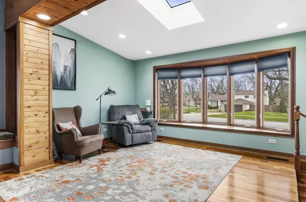 Mount Prospect, IL 60056,1803 E Basswood Lane