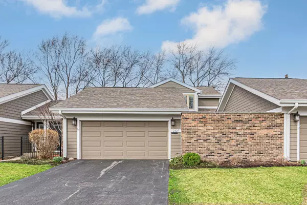 2127 Fox Run Court,  Wheaton,  IL 60189